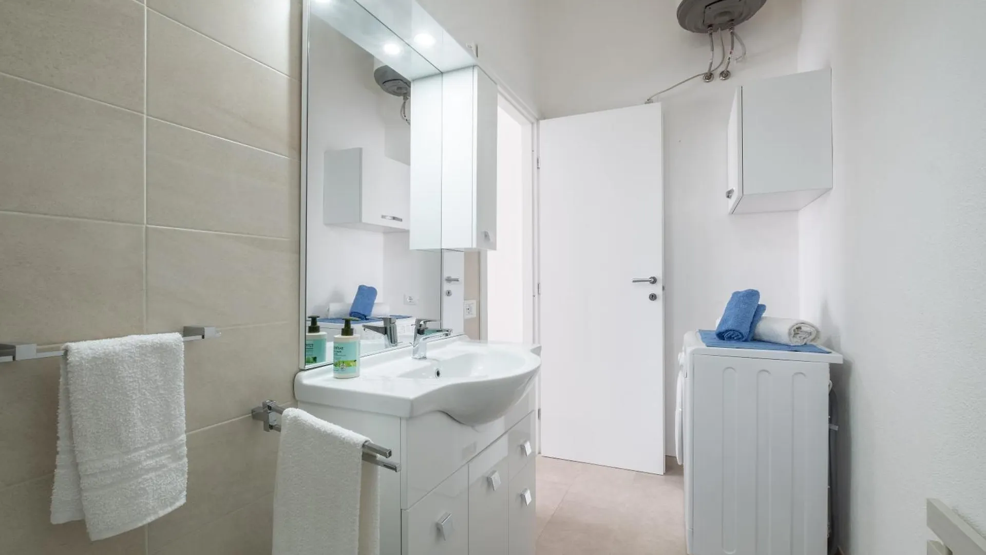 Apartment Casa Hibiscus Villasimius Italy